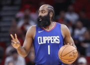 开云下载-关于西藏队主帅表现低迷，球队崩盘危机的信息