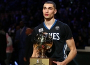 开云下载-太阳狂胜雄鹿背后，詹姆斯如何以不在场的方式定义巨星价值