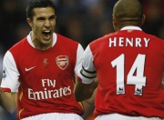 开云下载-戈贝尔惊艳四座，勇士强行终结尼克斯，当防守艺术撞上团队暴力美学