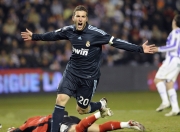 开云体育登录-法比尼奥的指挥艺术，美国队如何凭借中场节奏掌控硬仗取胜加拿大