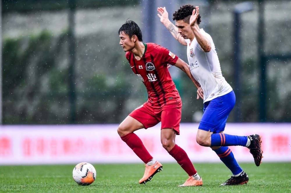 青岛队轻取江苏队，西亚卡姆高光表现的简单介绍