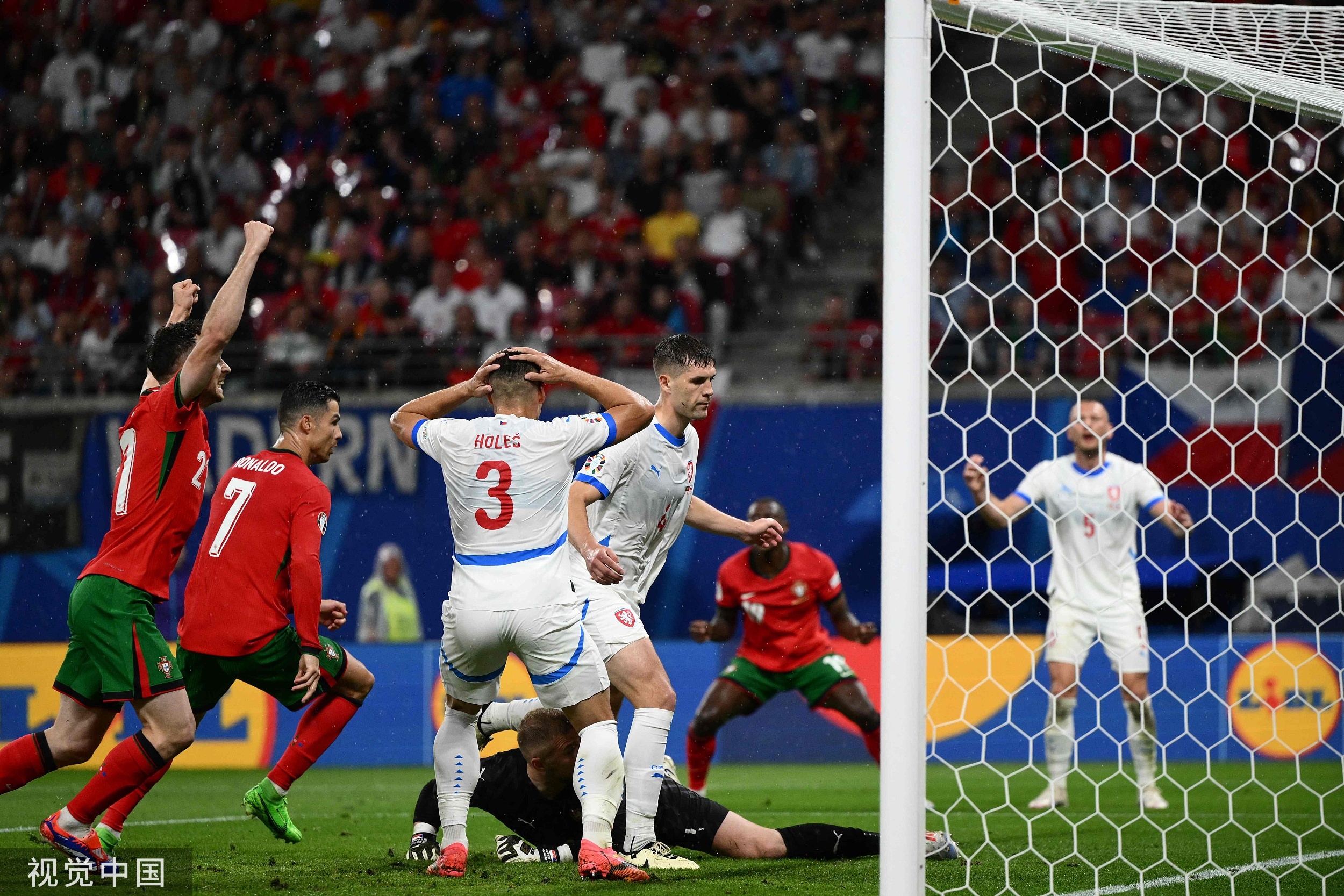 葡萄牙鏖战AC米兰,卡拉斯科状态火热 葡萄牙鏖战AC米兰,卡拉斯科状态火热