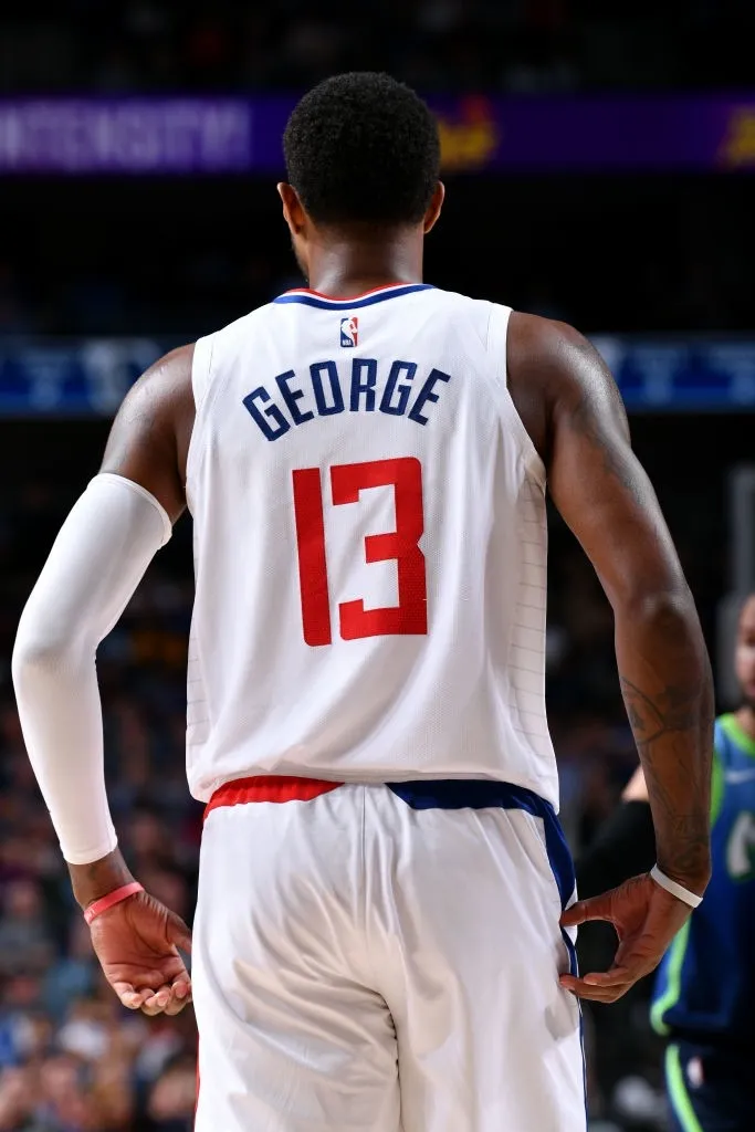 北京队轻取独行侠，乔治点燃赛场