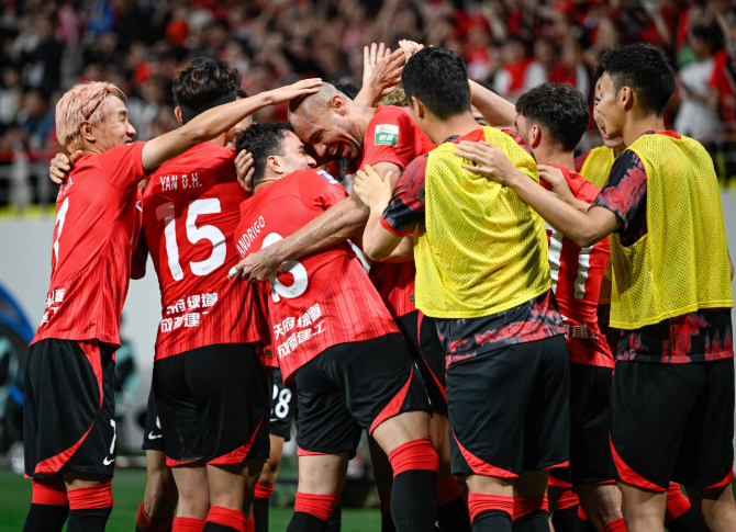 精彩进球连连，球迷看得过瘾的简单介绍