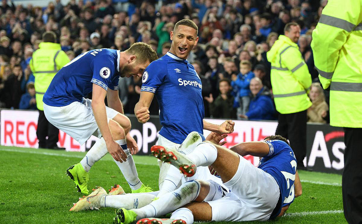 水晶宫客场平局，保持不败记录的简单介绍