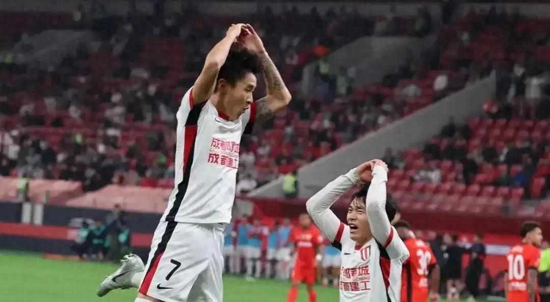 广州恒大战平浦项的比赛成为焦点 广州恒大战平浦项的比赛成为焦点