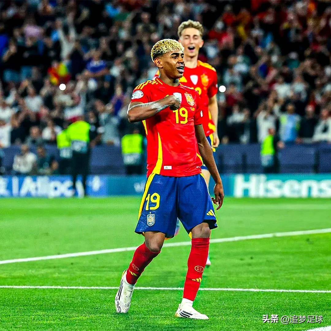 关于比利时绝杀荷兰，成功晋级欧国联半决赛的信息