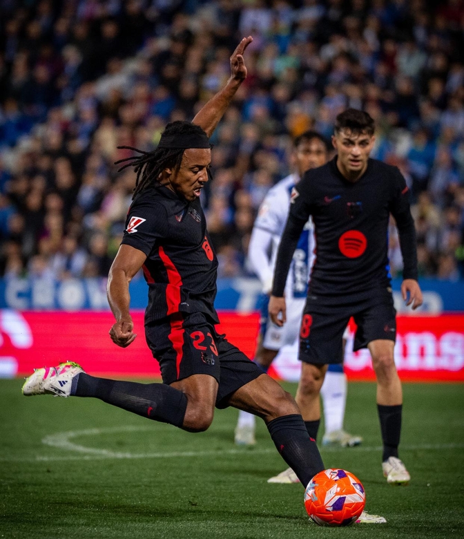 罗马球员因红牌遭禁赛，球队备战受影响