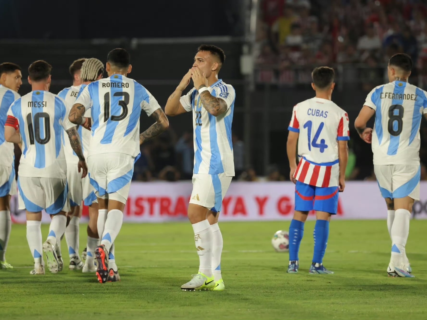 南美甲足联赛,阿根廷队获胜 南美甲足联赛,阿根廷队获胜