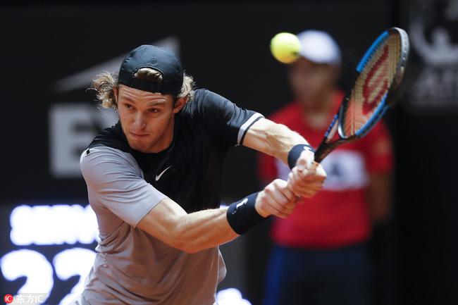 智利力克加拿大,德布劳内三分雨点燃全场的简单介绍 智利力克加拿大,德布劳内三分雨点燃全场的简单介绍