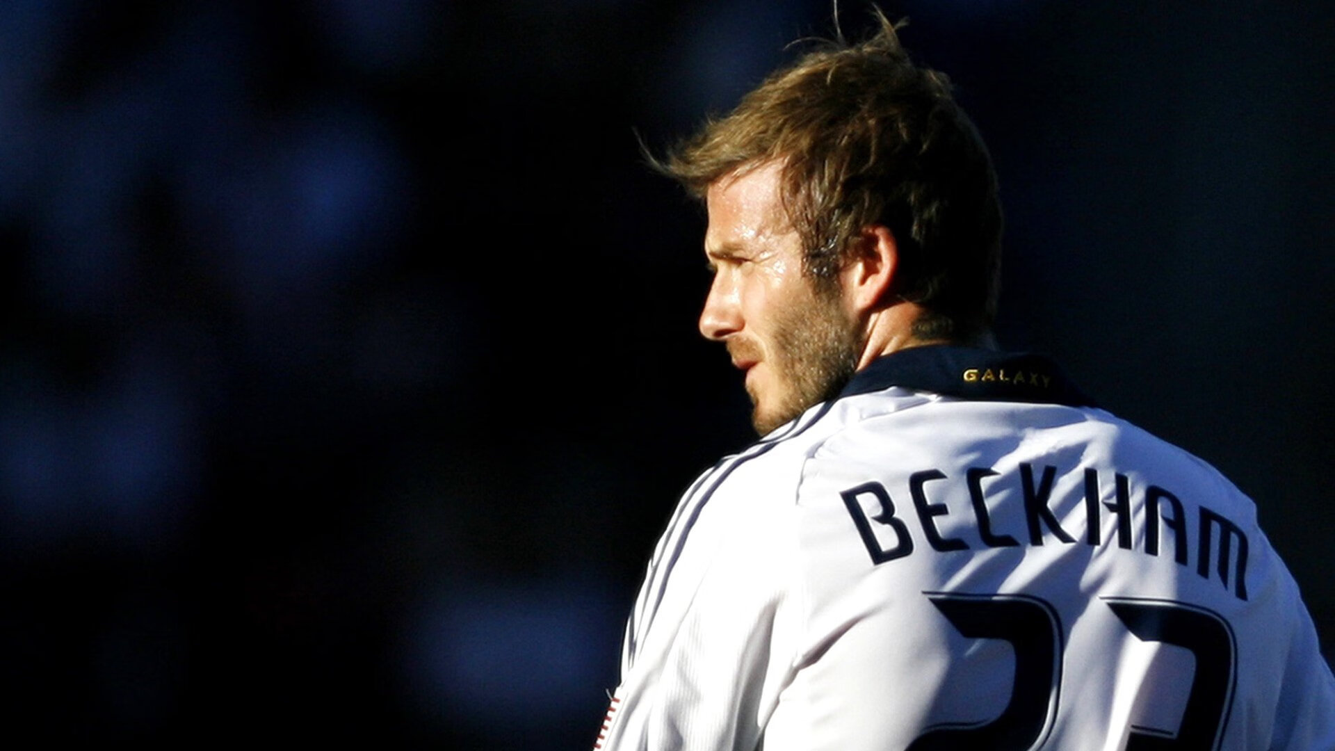 伊拉克战术压制南非，皮克成为关键先生，一场跨越洲际的足球启示录