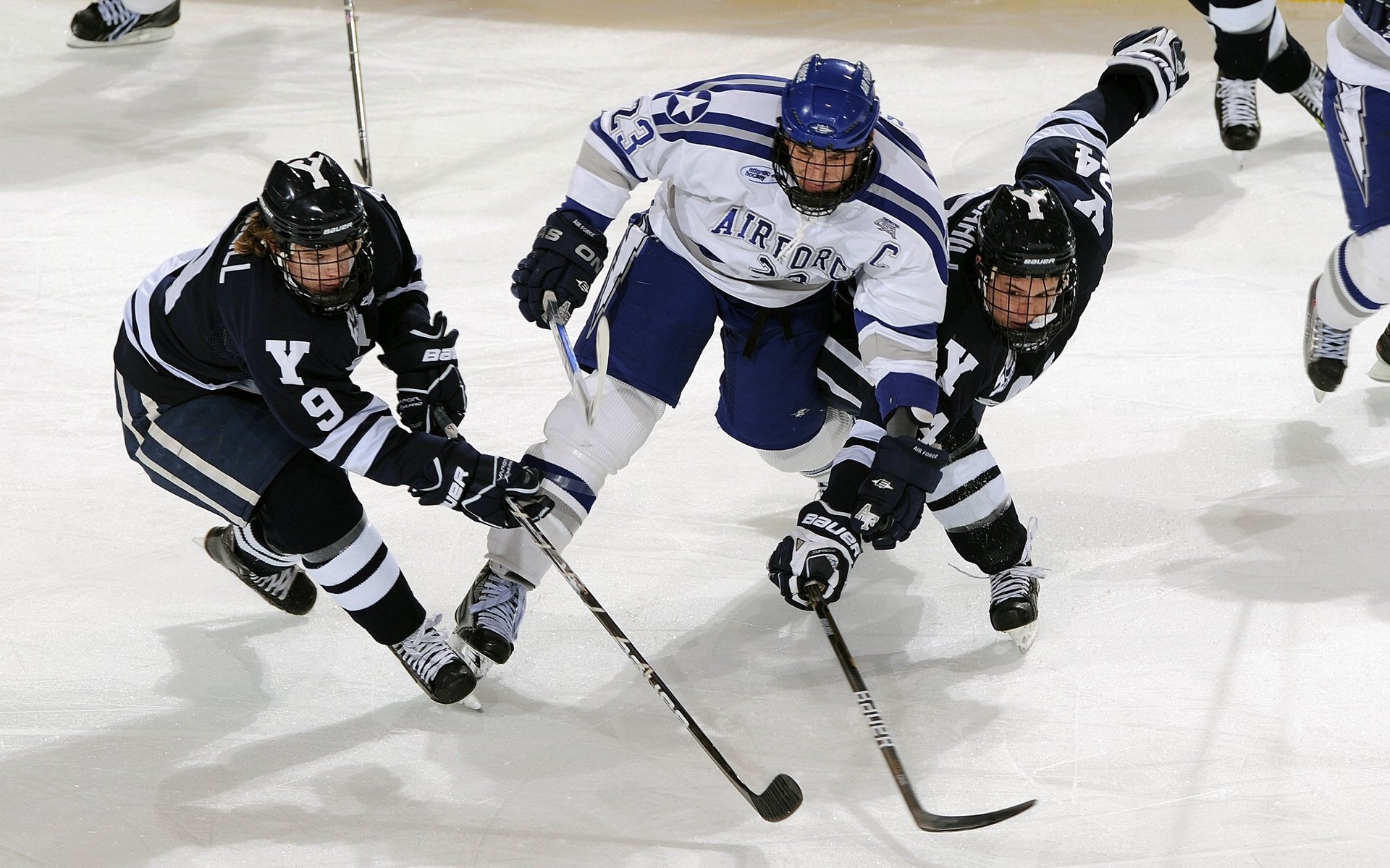 巴黎掀翻黄色潜水艇,巴斯托尼一锤定音成关键先生